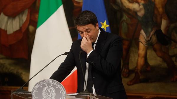 Matteo Renzi, primer italiano, dejará su cargo por el referéndum | Foto publicada en Infobae.