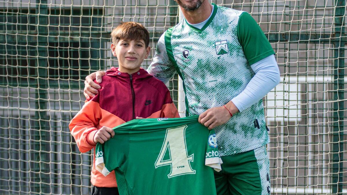 ALZAMORA FUE PRESENTADO COMO CAPTADOR DE TALENTOS DE FERRO – Fútbol del  Oeste