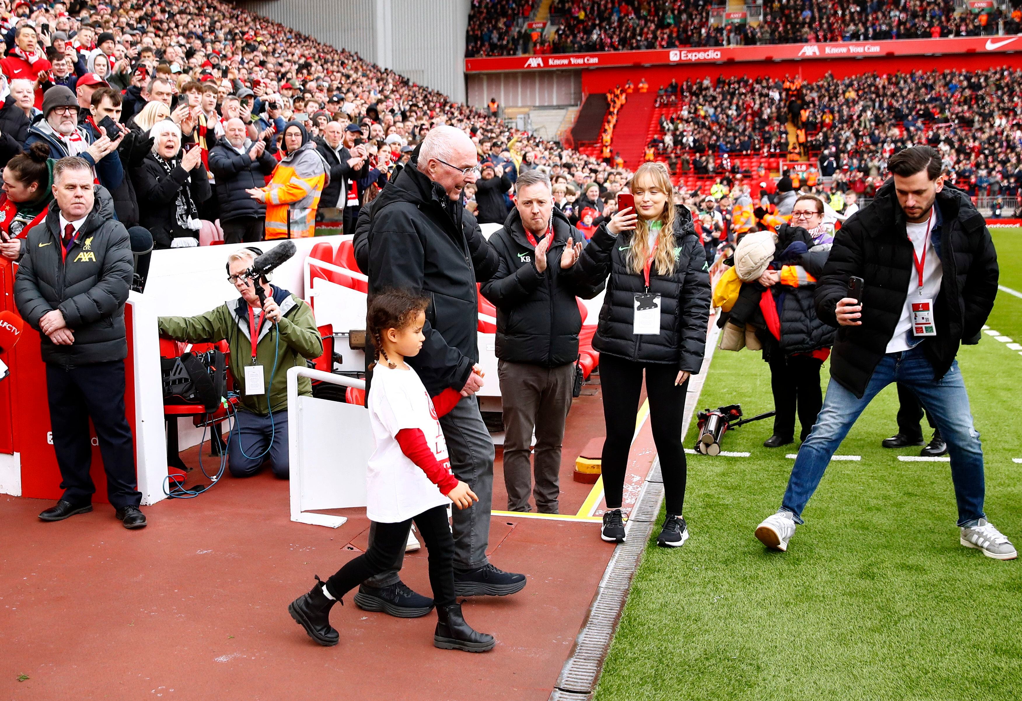 La salida al campo de juego de Sven-Göran Eriksson (Reuters/Jason Cairnduff)