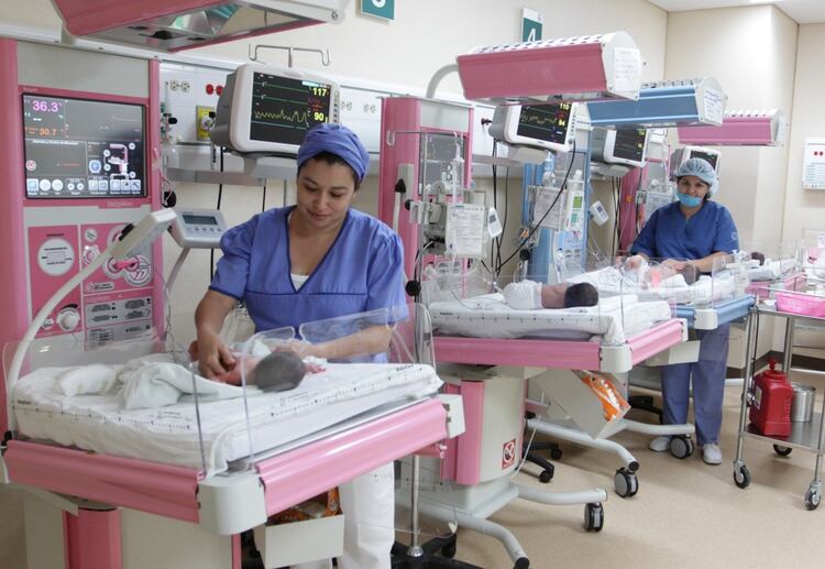 Enfermera contagiada con Covid-19 dio a luz en Coahuila: ambos se ...