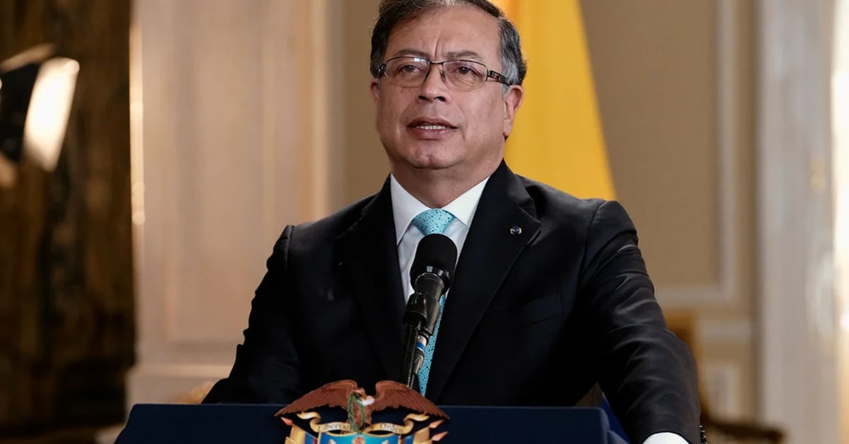 Gustavo Petro announced the departure of three members of his cabinet