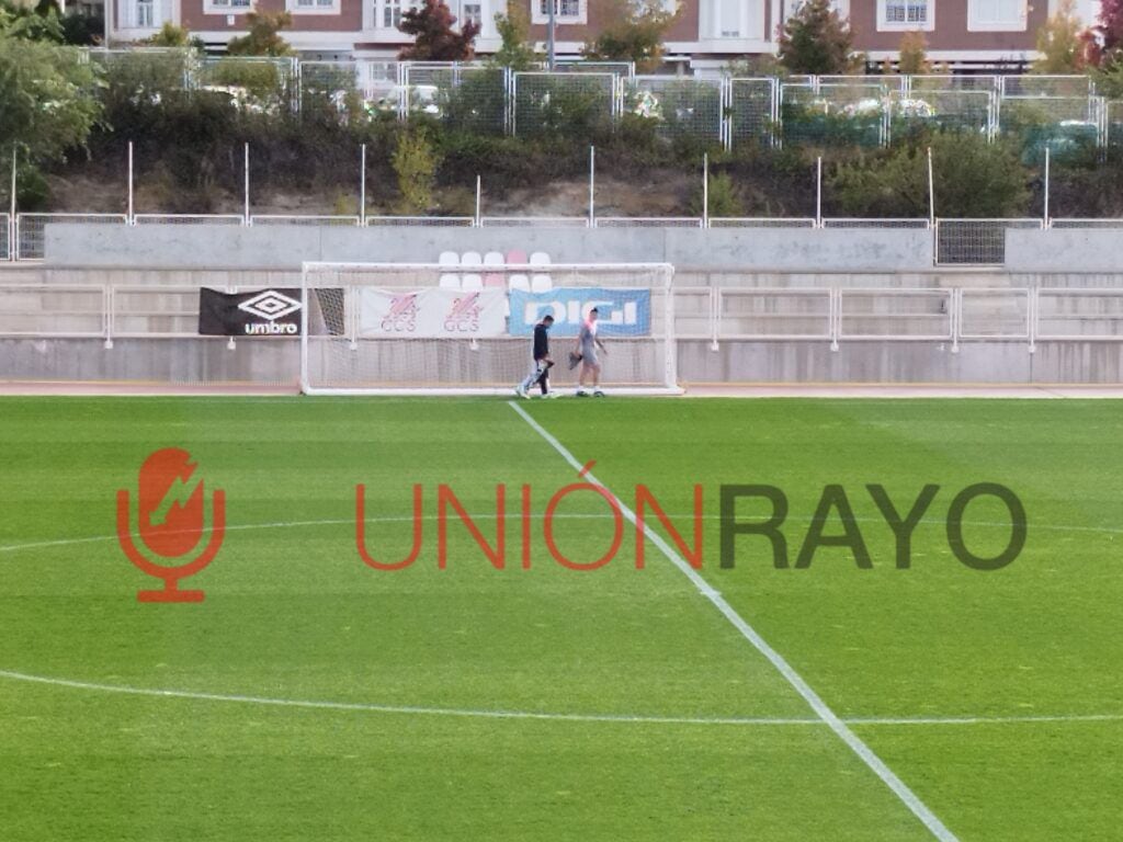 James Rodríguez entrenaba con todo el plantel del Rayo Vallecano en la jornada del martes 22 de octubre - crédito Unión Rayo