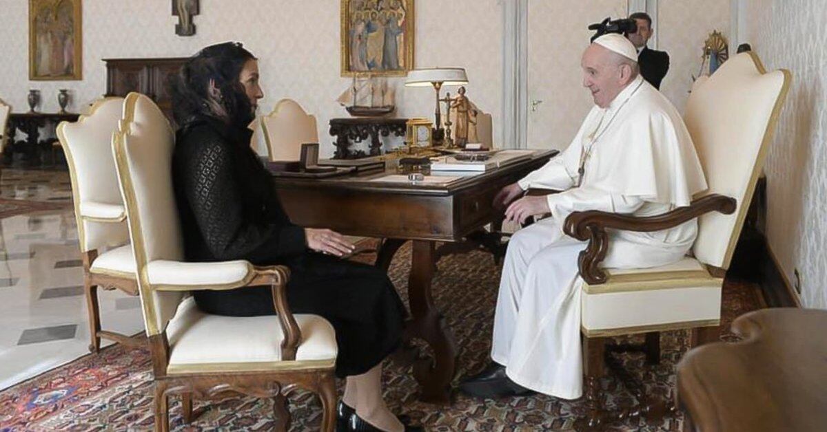 «Expresó su deseo de mantener buenas relaciones por el bien de la gente»: Beatriz Gutiérrez Müller entregó una carta de AMLO al Papa Francisco