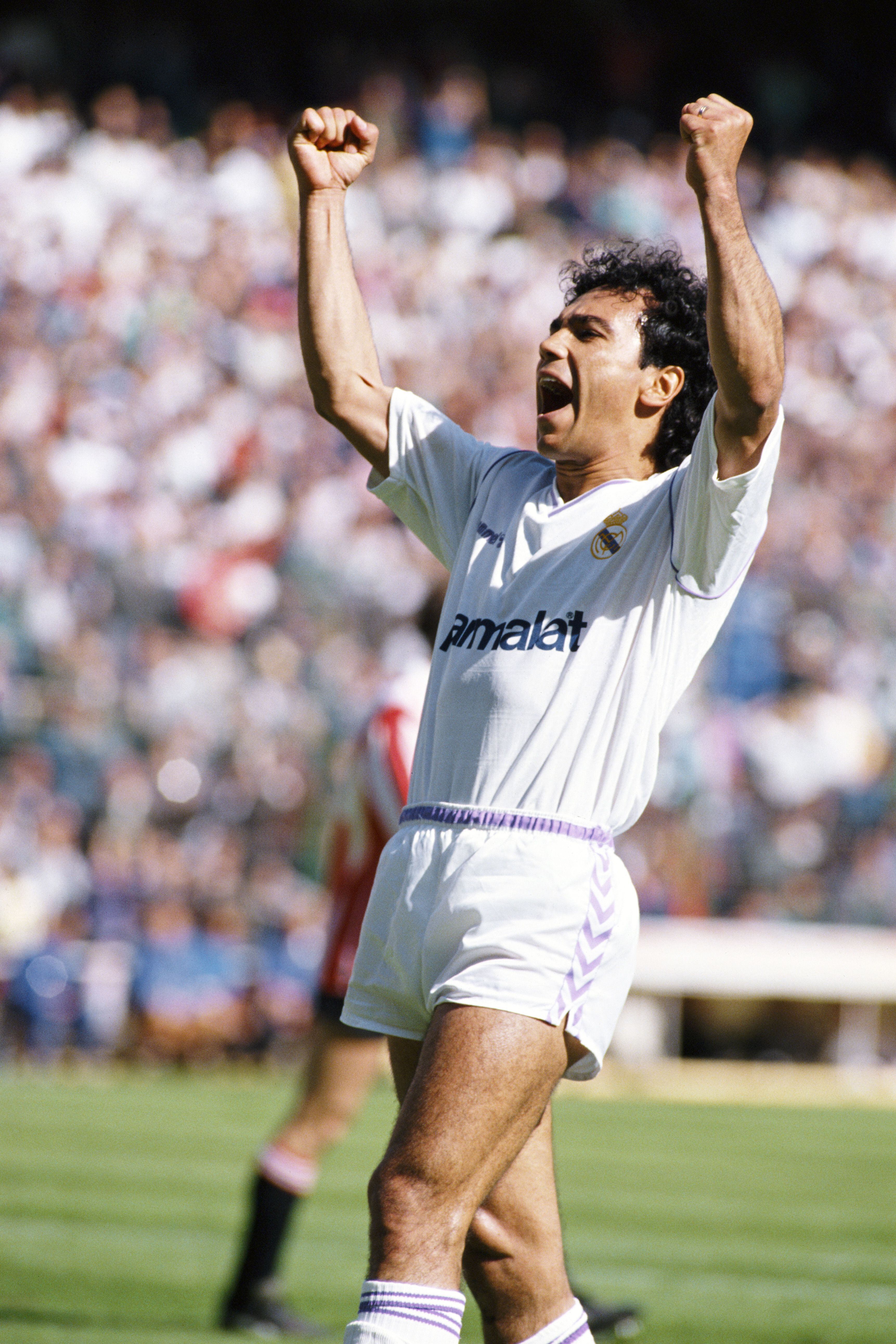 Hugo Sánchez jugando para el Real Madrid.