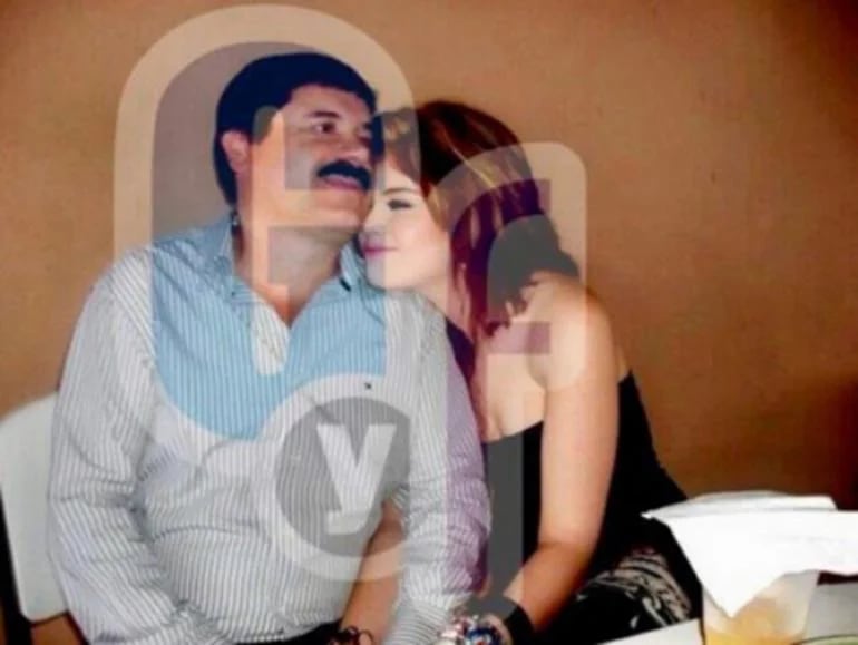 El “Chapo” Guzmán junto a Valeria Rubí Quiroz