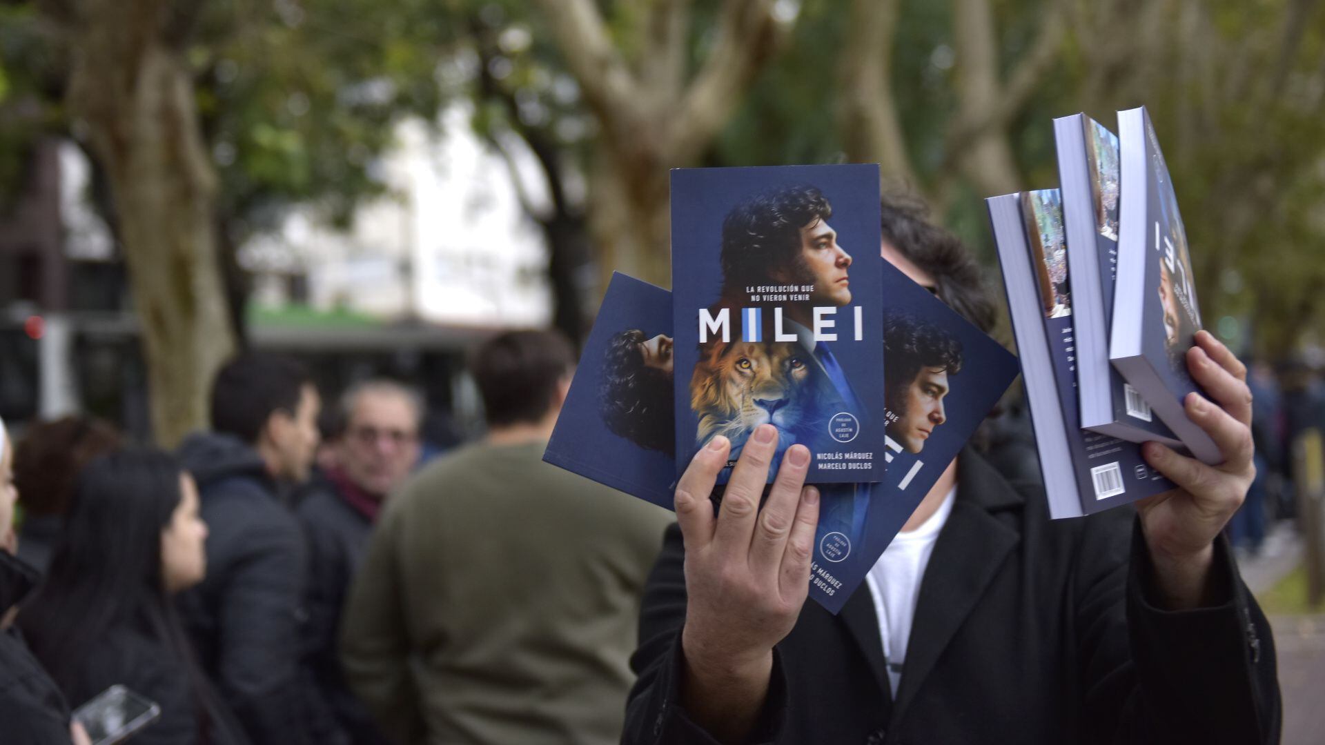 Presentación libro de Javier Milei en el Luna Park - Color