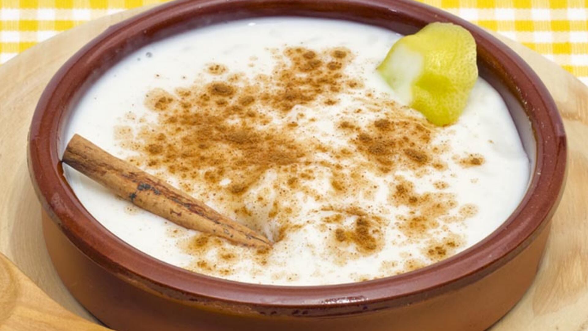 Arroz con leche - postre peruano - China  - Virreinato - Perú - 10 de mayo