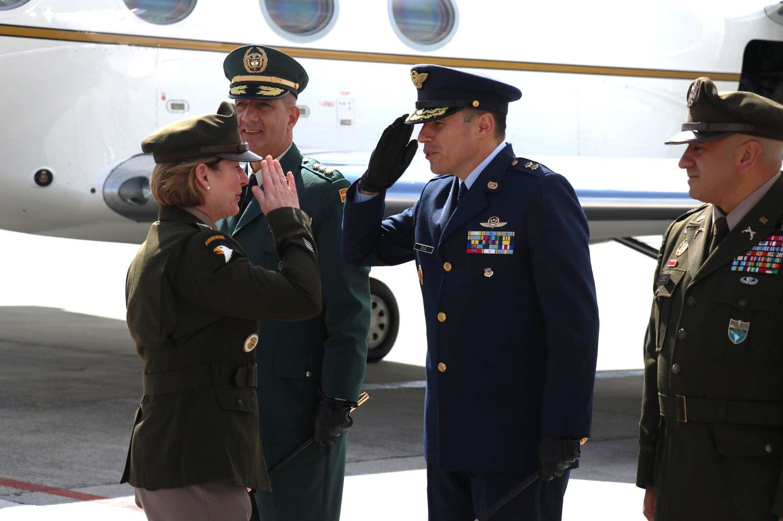 La oficial llegó a la capital en la mañana del martes 28 de mayo - créditio @FuerzaAereaCol/X