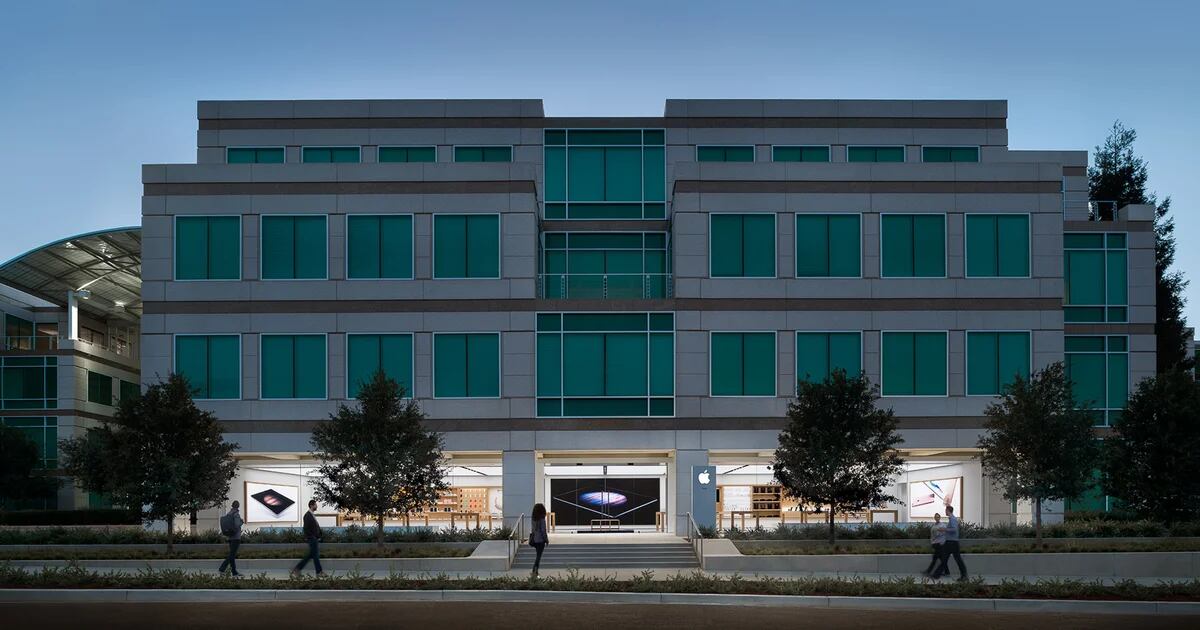 Apple closes its famous Infinite Loop store that was celebrating 30 years of service