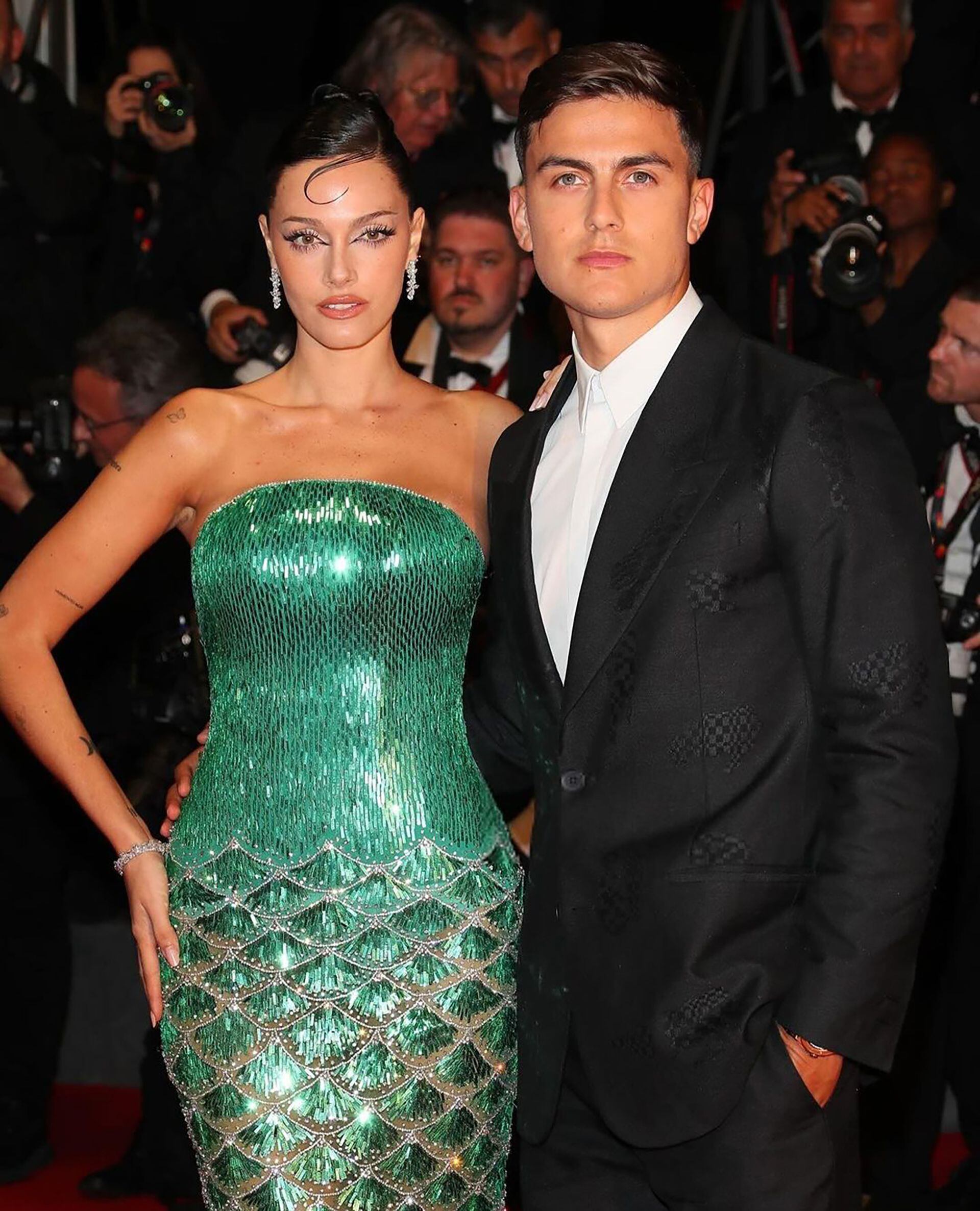 Oriana Sabatini y Paulo Dybala en Cannes