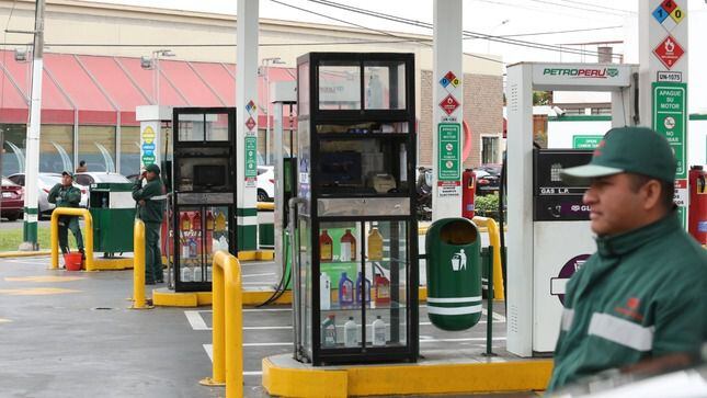 El precio de la gasolina en la capital del país cambia todos los días. (Minem)