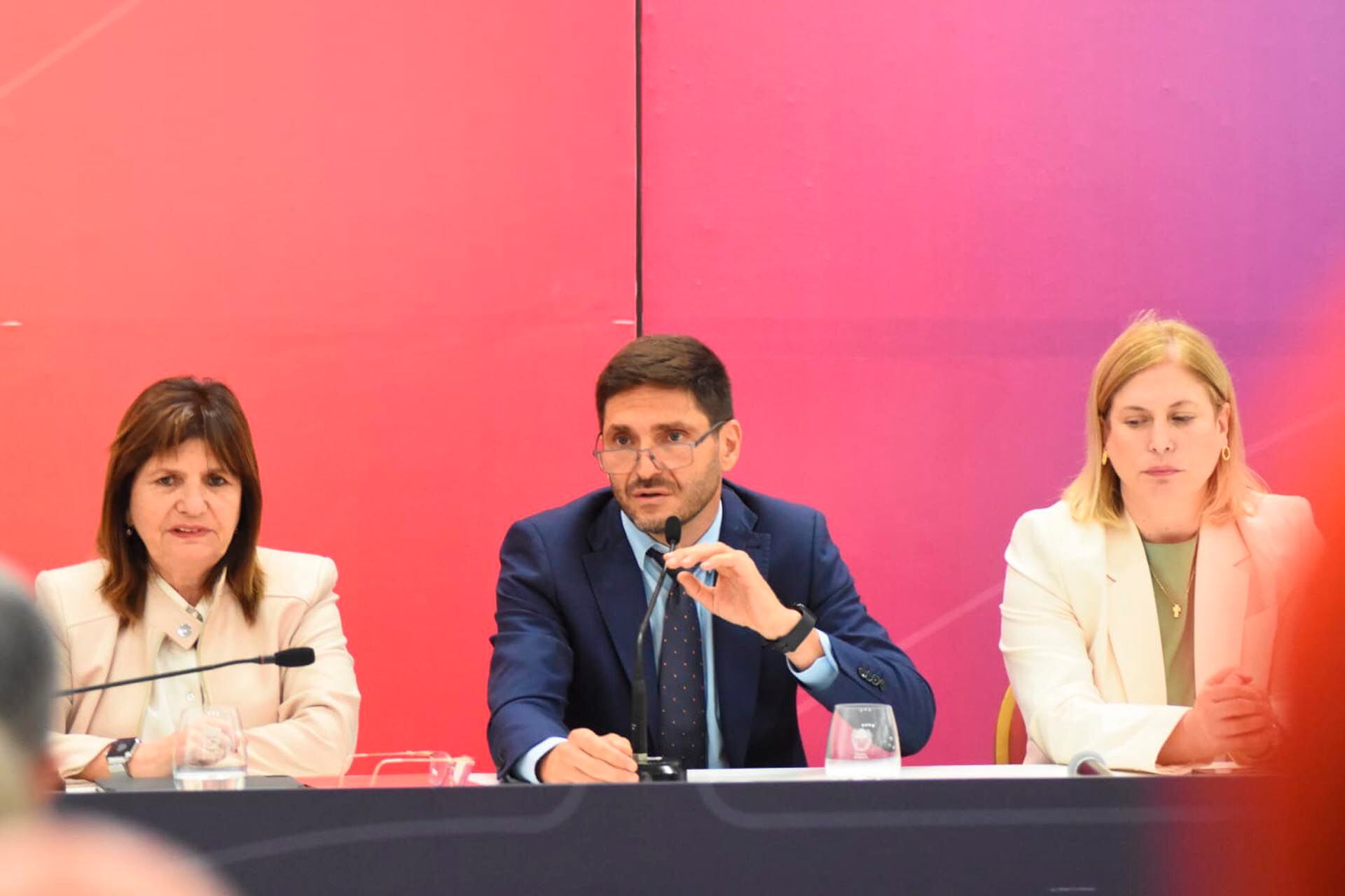 Bullrich, Petri y Pullaro lanzan el Comité de Crisis en Rosario - 11/3