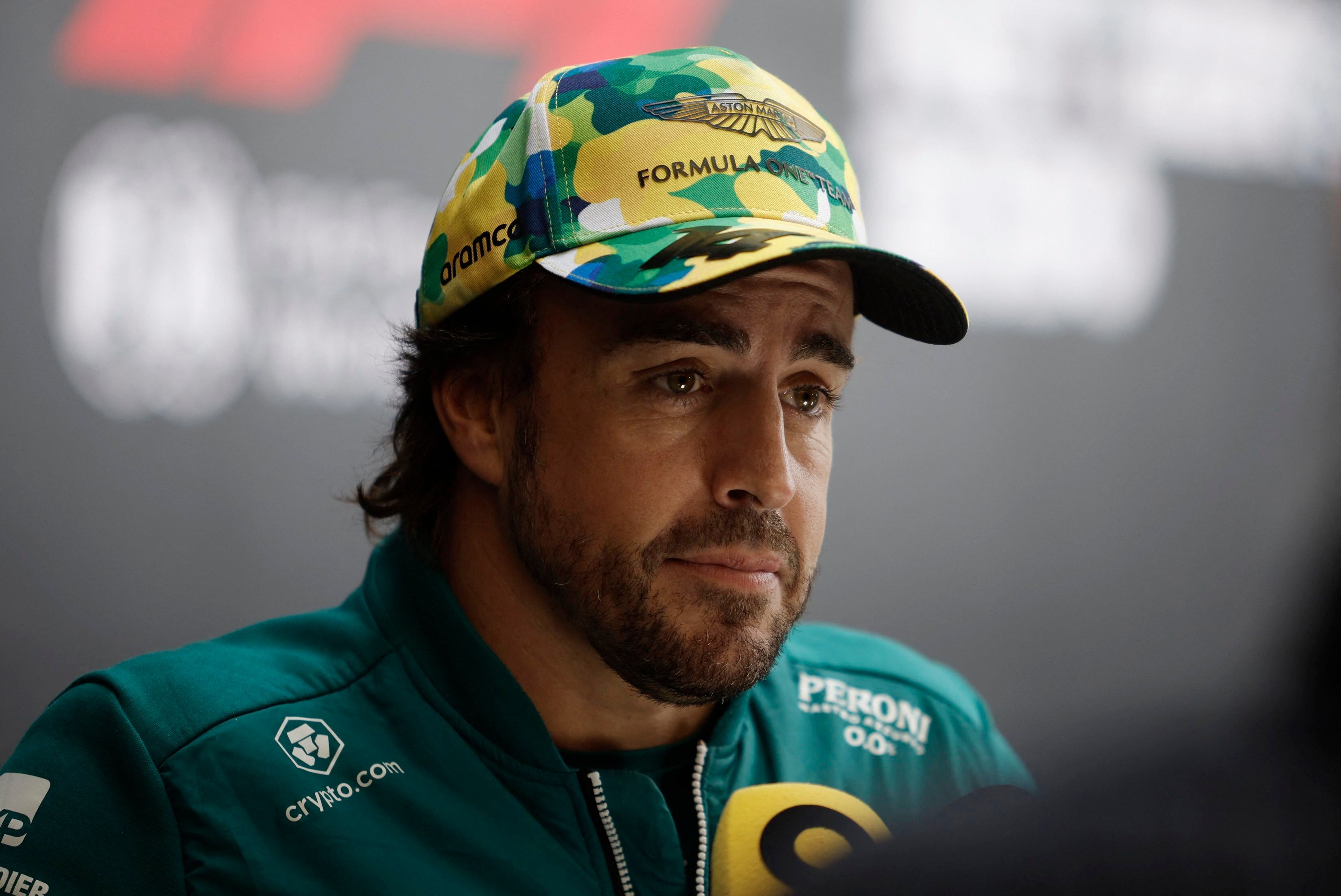 El piloto de Aston Martin Fernando Alonso previo al Gran Premio de Brasil 2023. (REUTERS/Amanda Perobelli)