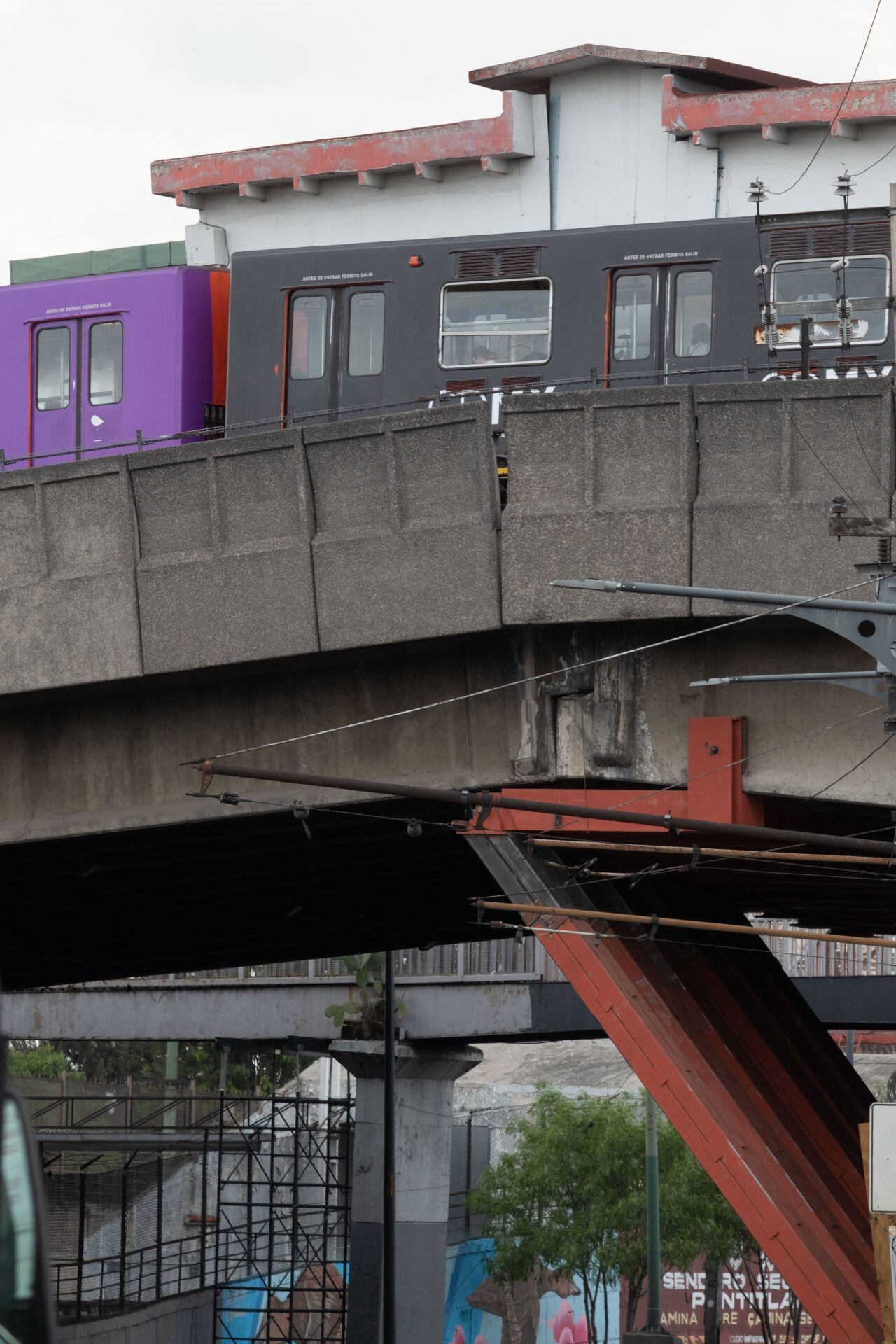 Así se ven las instalaciones del Sistema de Transporte Colectivo Metro en Ciudad de México que corresponden a la línea 9