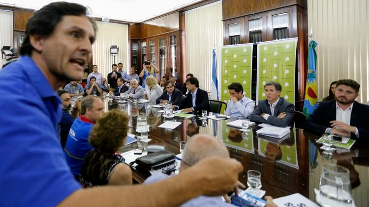 Los sindicalistas de Udocba exigieron que se transmitiera en vivo la reunión (Nicolás Aboaf)