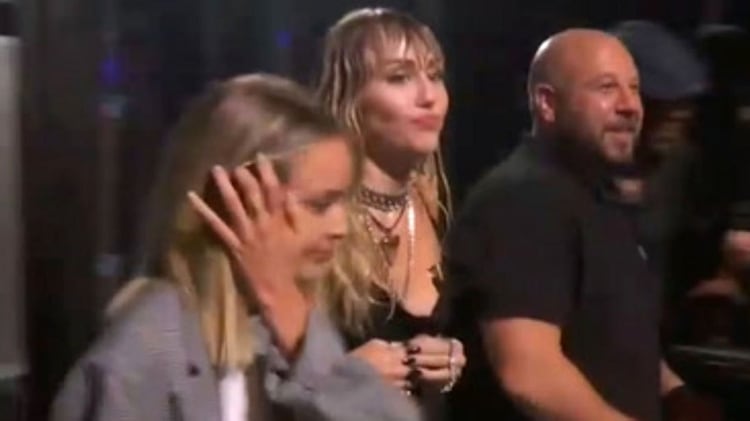 Kaitlynn acompañó a Miley a los MTV VMAs