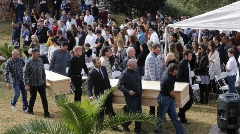 El funeral de los miembros de la familia LeBarón asesinados