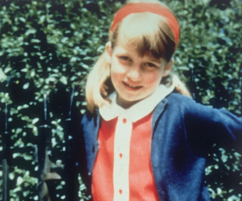 Diana nació el 1 de julio de 1961 en Norfolk, Inglaterra. Sus padres se separaron en 1969 y la justicia le otorgó la custodia de ella y de su hermano a su padre. Siempre se la escuchó decir: “me gusta ser un espíritu libre. Sé que a algunos no les gusta, pero es lo que soy”.