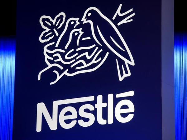 Nestlé anunció este lunes el pago de una licencia de 7.150 millones de dólares que le permitirá comercializar productos con la marca Starbucks en todo el mundo