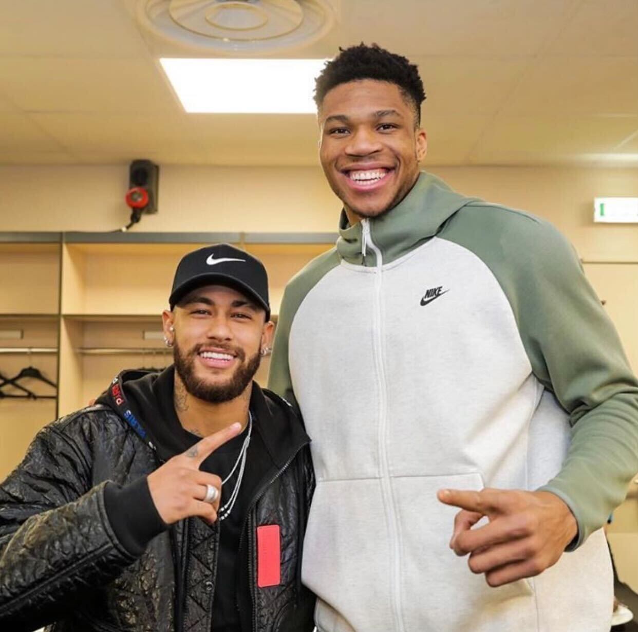 Giannis Antetokounmpo con Neymar. La estrella de la NBA es uno de los propietarios del Nashville SC, rival de Inter Miami en la final de la Leagues Cup (@Giannis_An34)