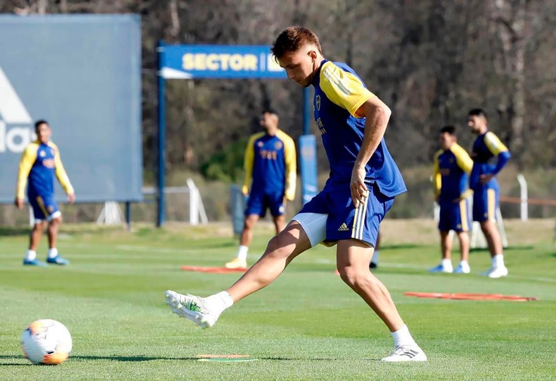 Mateo Retegui entrenamiento de Boca