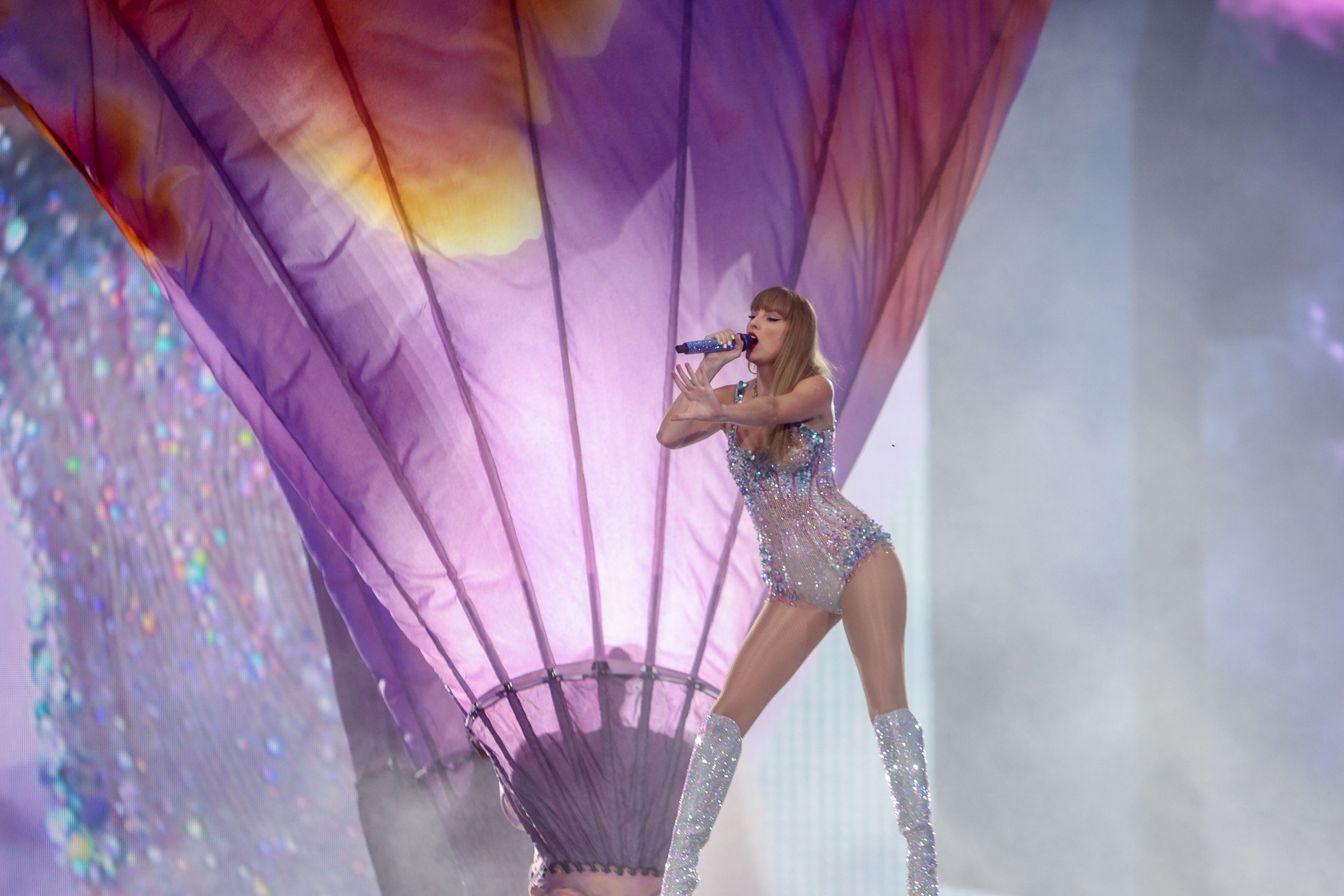 Taylor Swift durante su actuación en el Santiago Bernabeu (Ricardo Rubio/Europa Press)