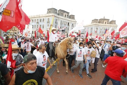 El candidato presidencial de Perú Libre, Pedro Castillo, en el cierre de campaña en Lima (Europa Press)