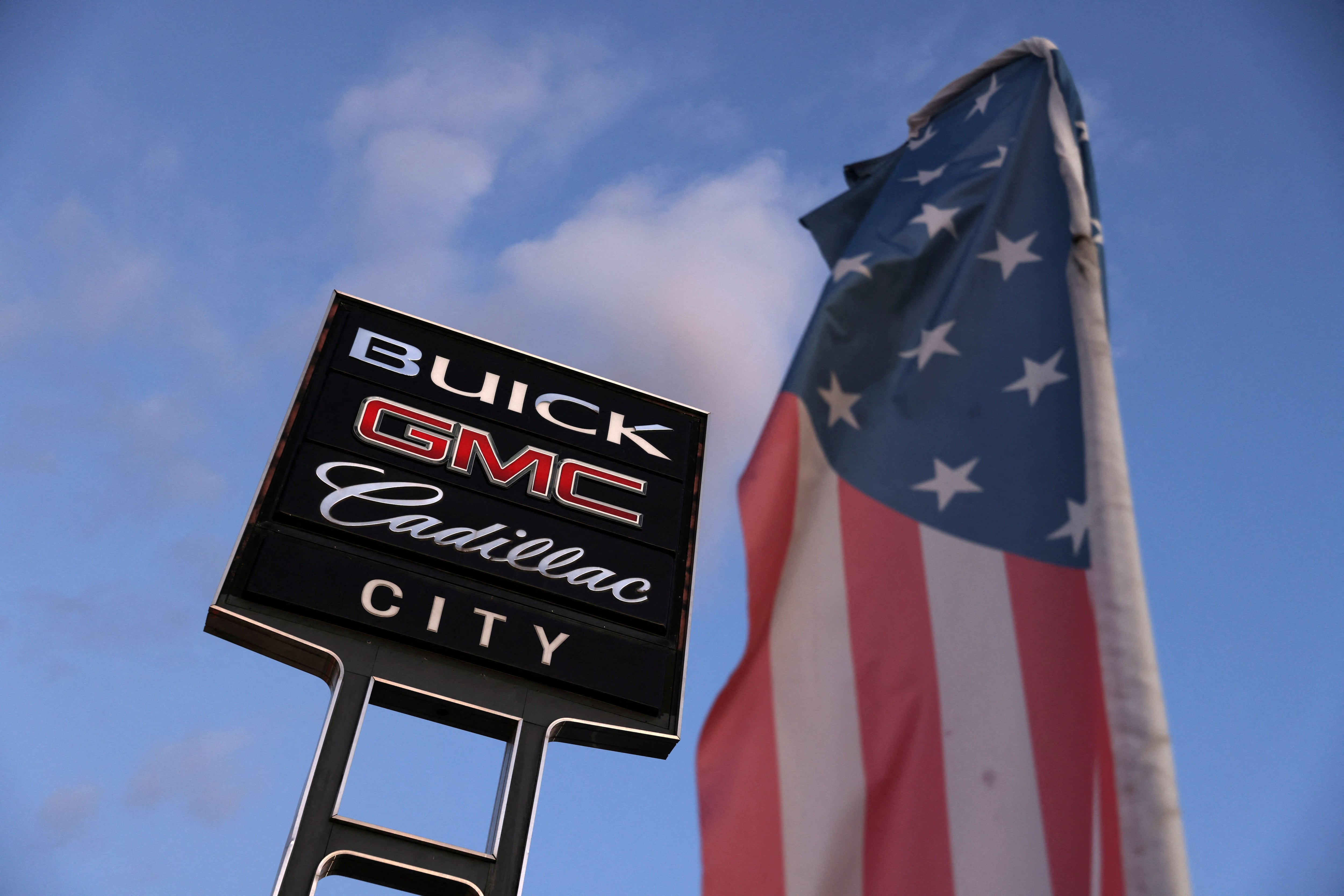 Buick, GMC y Cadillac, marcas de automóviles propiedad de la General Motors Company. REUTERS/Andrew Kelly/File Photo