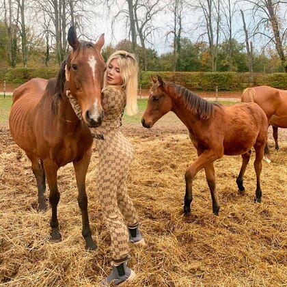 El excéntrico look de Wanda Nara para andar a caballo