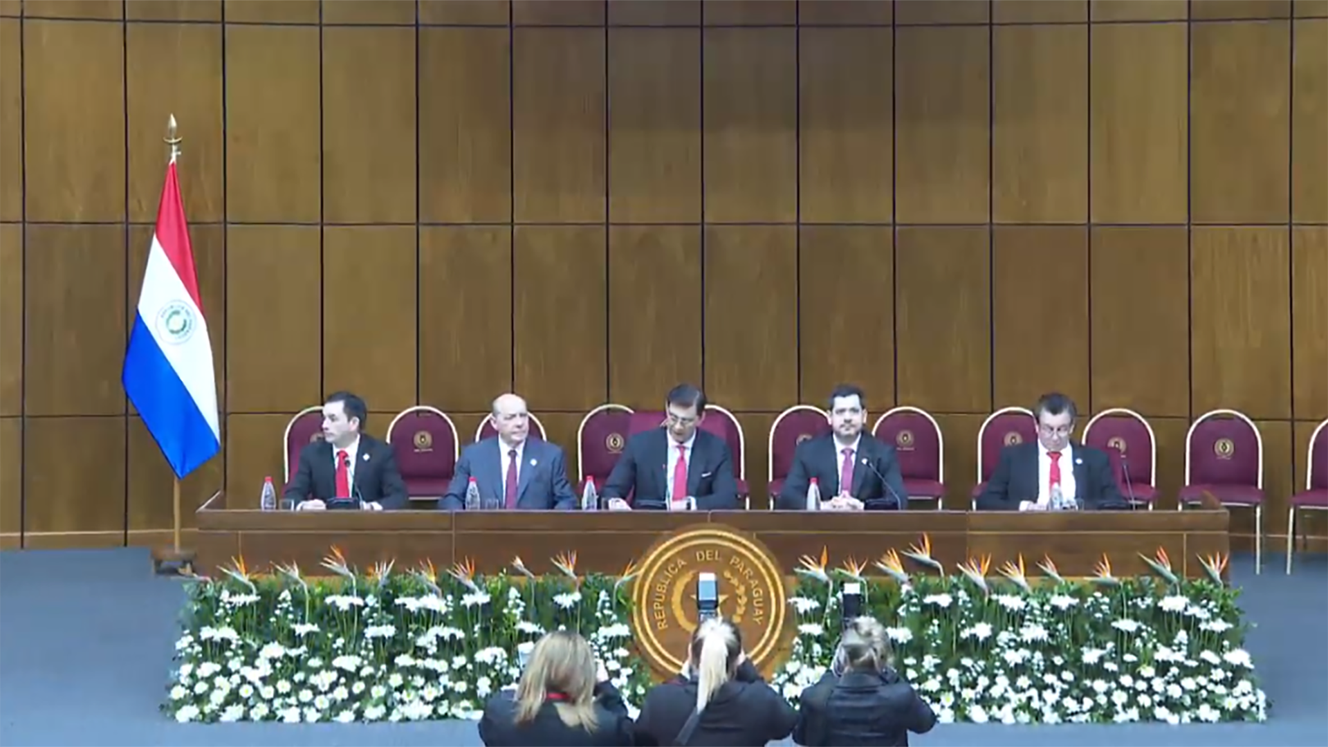 La sesión en el Congreso Nacional comenzó de forma puntual a las 7:00 local (TV Presidencia Paraguay)