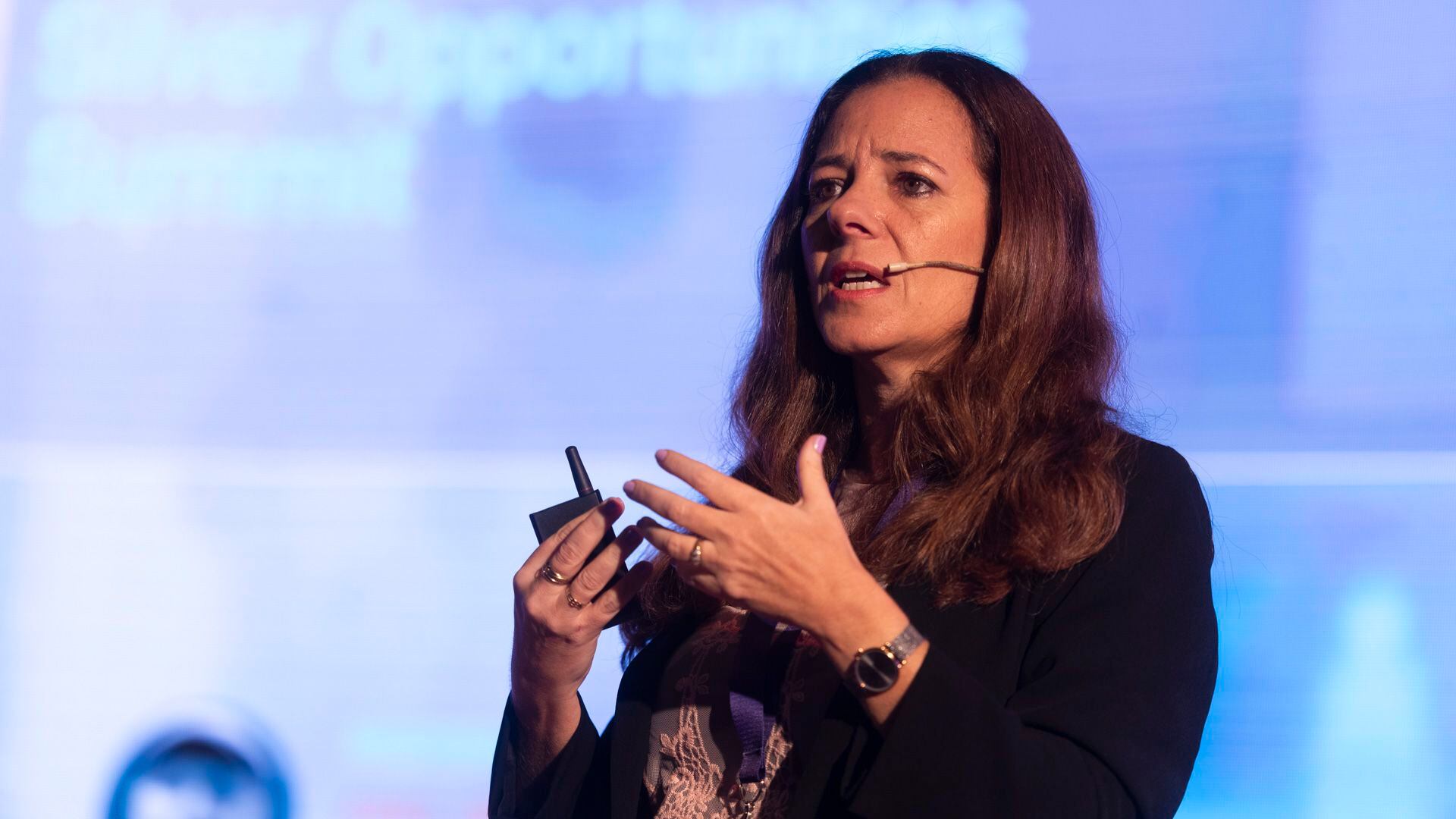 Silver Economy Forum Latam, un panel de especialistas diserta, en la sede de la UCA en Buenos Aires, sobre la gestión del talento y la edad, la diversidad etaria como la nueva diversidad, el aprendizaje continuo