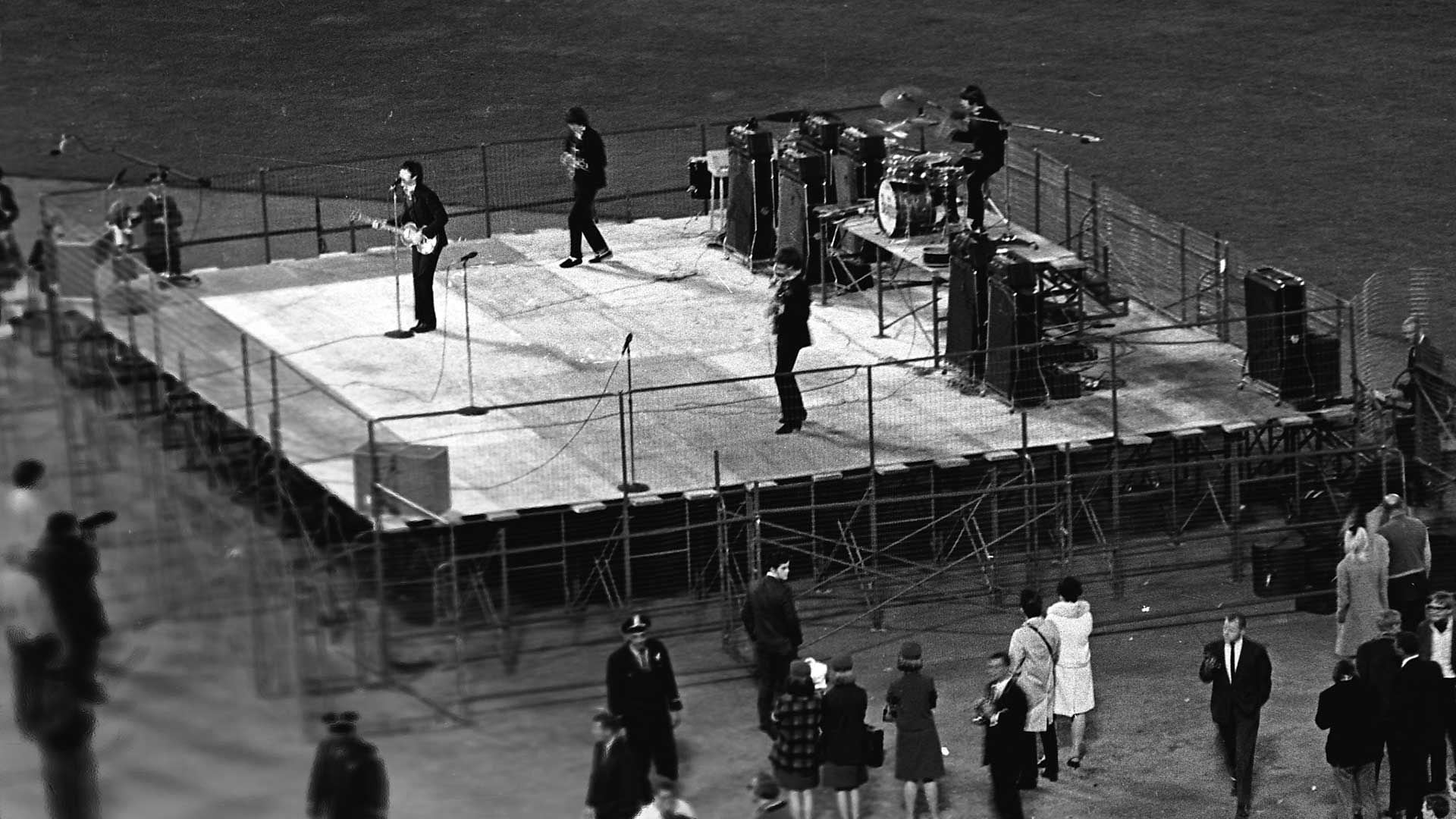 La última escala de la banda fue San Francisco. El concierto se programó para el lunes 29 de agosto a las 8 pm. A pesar del verano boreal, esa noche fue fría, con niebla y ventosa, sobre todo en la cancha de béisbol de los Gigantes