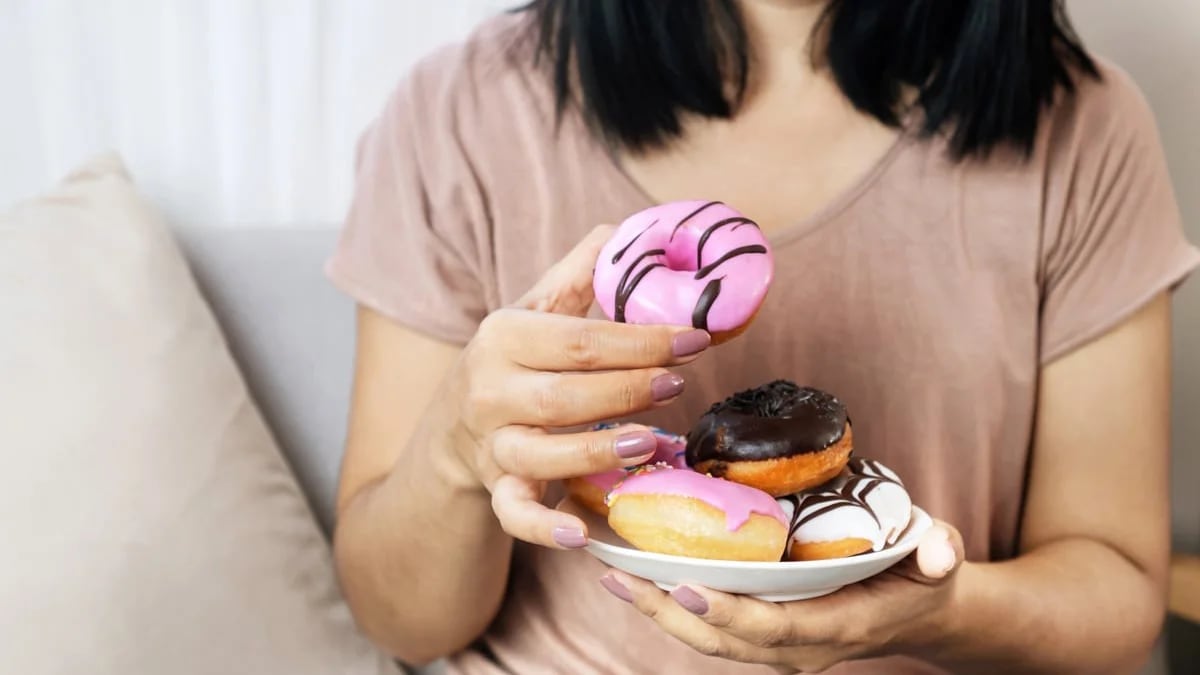 ¿Podrían los nuevos medicamentos para bajar de peso estar cambiando el gusto de las mujeres por lo dulce?
