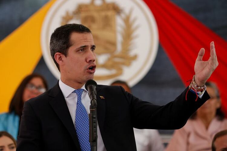 Foto de archivo del líder opositor de Venezuela, Juan Guaido, gesticulando en un acto en Caracas. Feb 21, 2020. REUTERS/Manaure Quintero