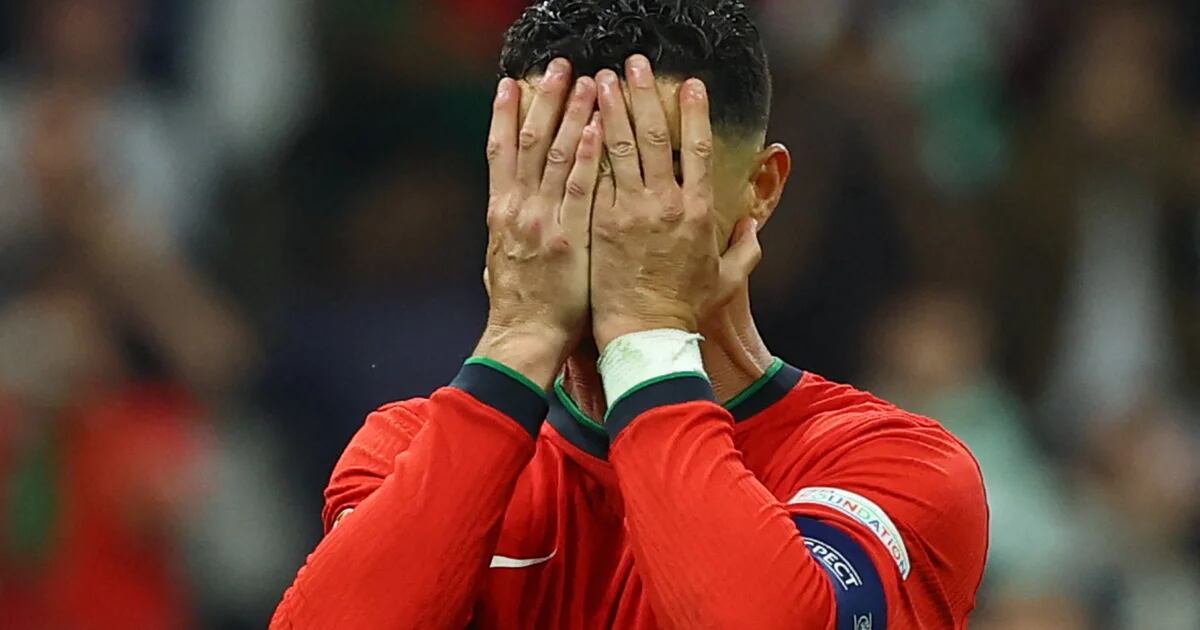 A montanha-russa emocional de Cristiano Ronaldo após perder um pênalti em Portugal: lágrimas, desculpas e êxtase após a final contra a Eslovênia