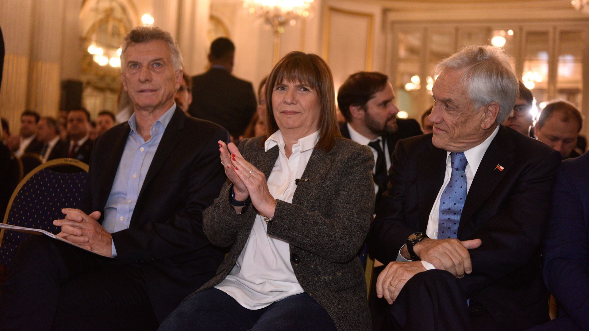 Piñera, junto a Patricia Bullrich y Mauricio Macri, en el encuentro del Grupo Libertad y Democracia (foto Adrián Escandar)