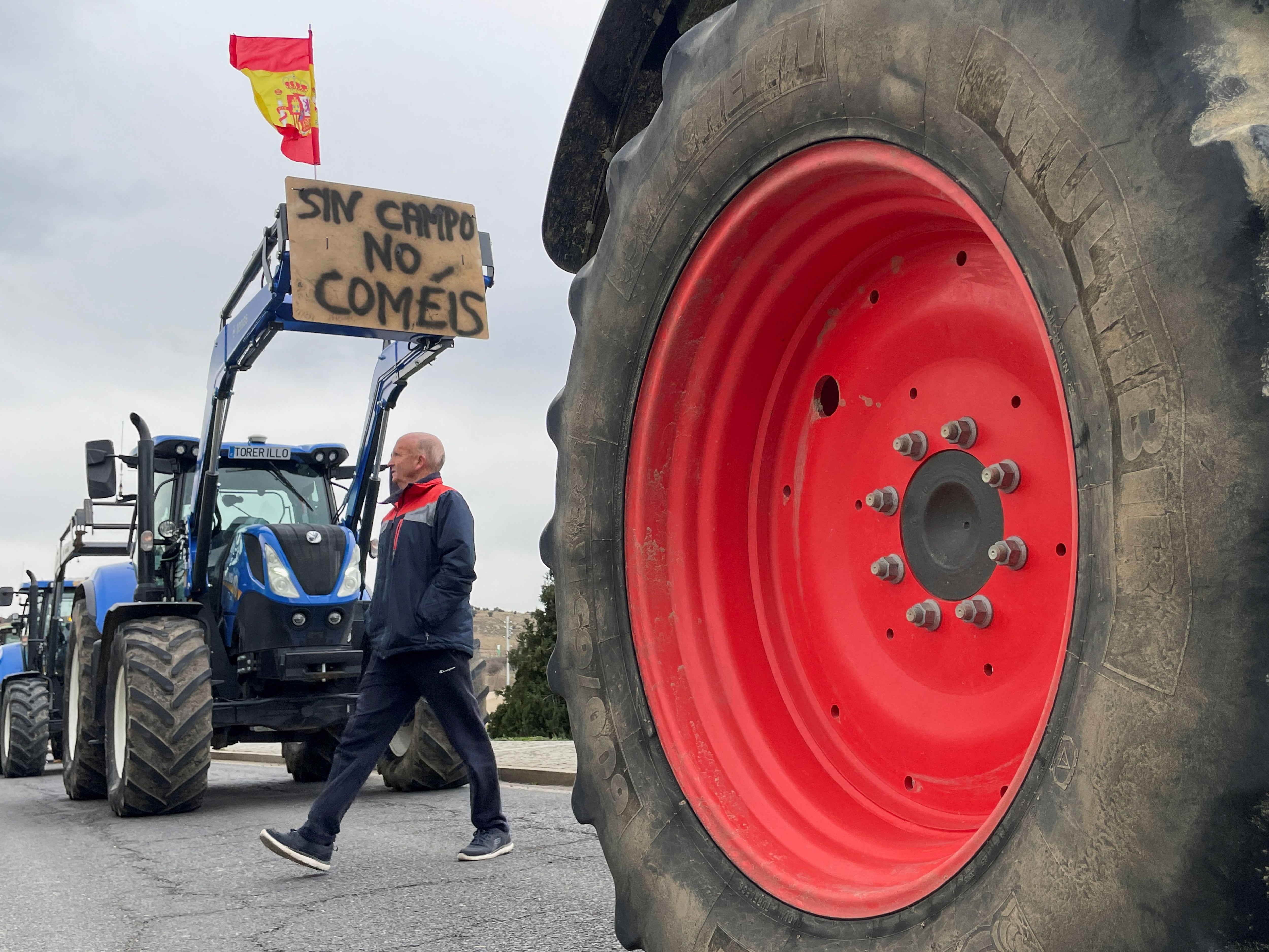 Protestas del sector agrario y ganadero en España. (REUTERS/Guillermo Martinez)