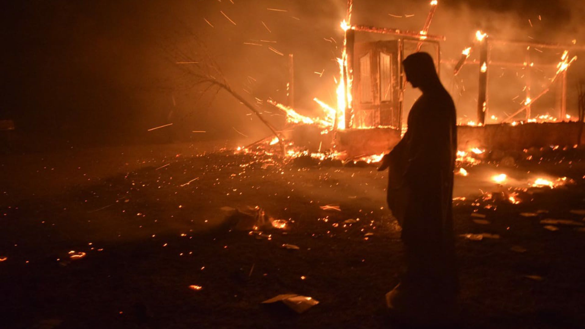 Un reportero gráfico vio primero la silueta de la figura religiosa hasta que la fotografió con flash y se sorprendió (Crédito: Ariel Luna)