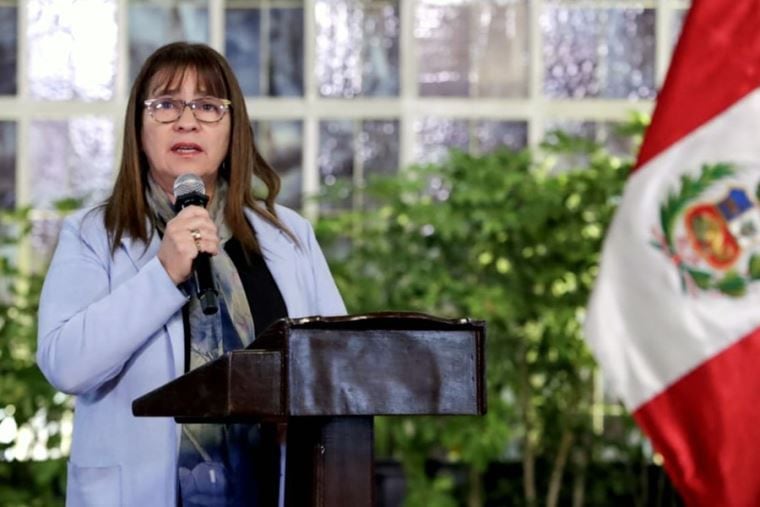 La ministra de Educación, Miriam Ponce Vertiz, informó que ya está a disposición de la ciudadanía la plataforma Titula en el informe de gestión que brinda el Ejecutivo, en Palacio de Gobierno.