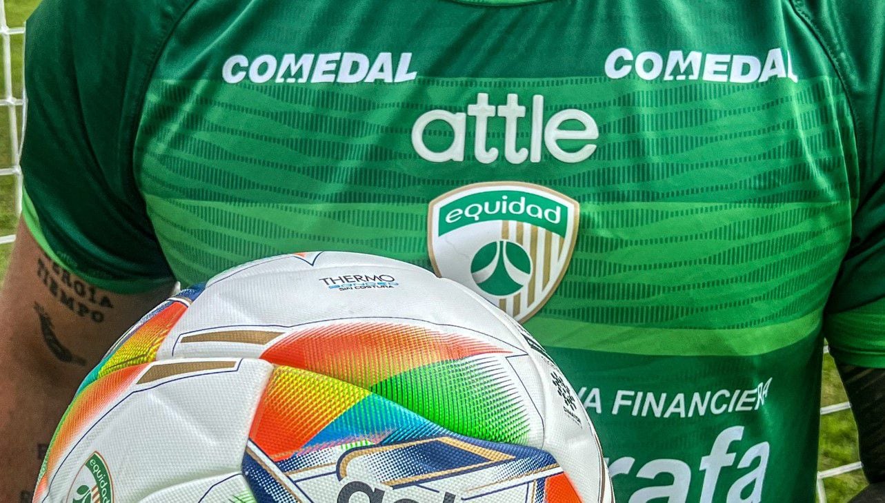 El club bogotano podría experimentar un cambio de propiedad significativo al negociarse su venta. Esta operación impactaría el panorama del fútbol colombiano con inversiones extranjeras - crédito Club Deportivo La Equidad