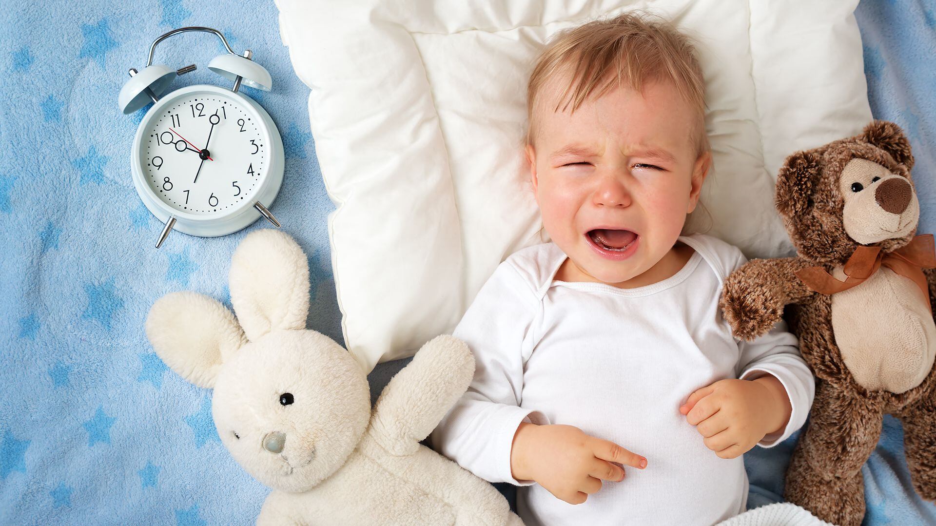 ¿Qué ocurre cuando los bebés lloran desconsoladamente por presentar cólicos, regurgitación, constipación o diarrea? Estos síntomas gastrointestinales se denominan ‘trastornos digestivos funcionales’ (iStock)