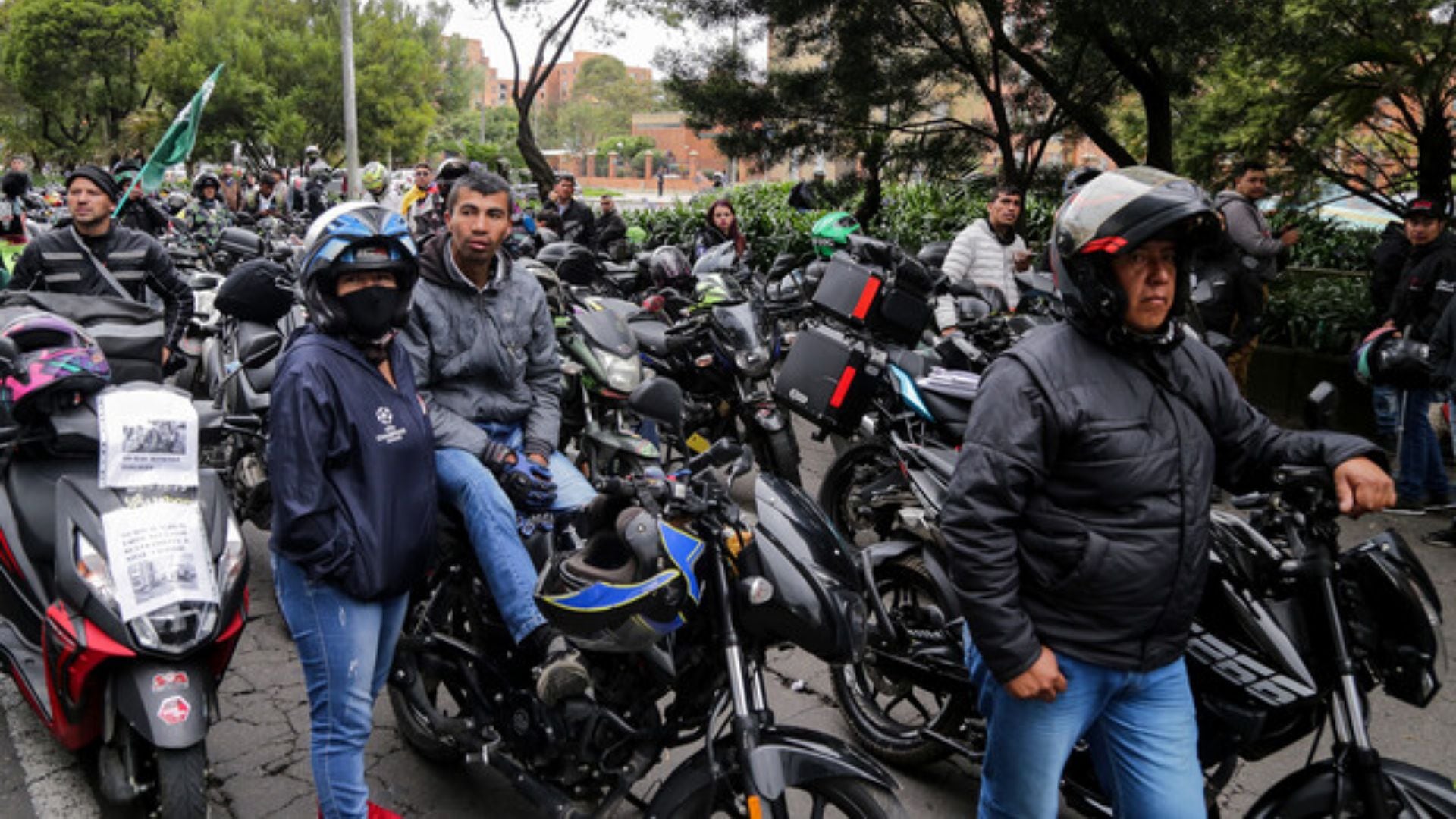 Las víctimas de la banda que integra el hoy detenido, se enfocan en robar las motocicletas y objetos personales de los domicilarios que trabajan para aplicaciones - crédito Colprensa