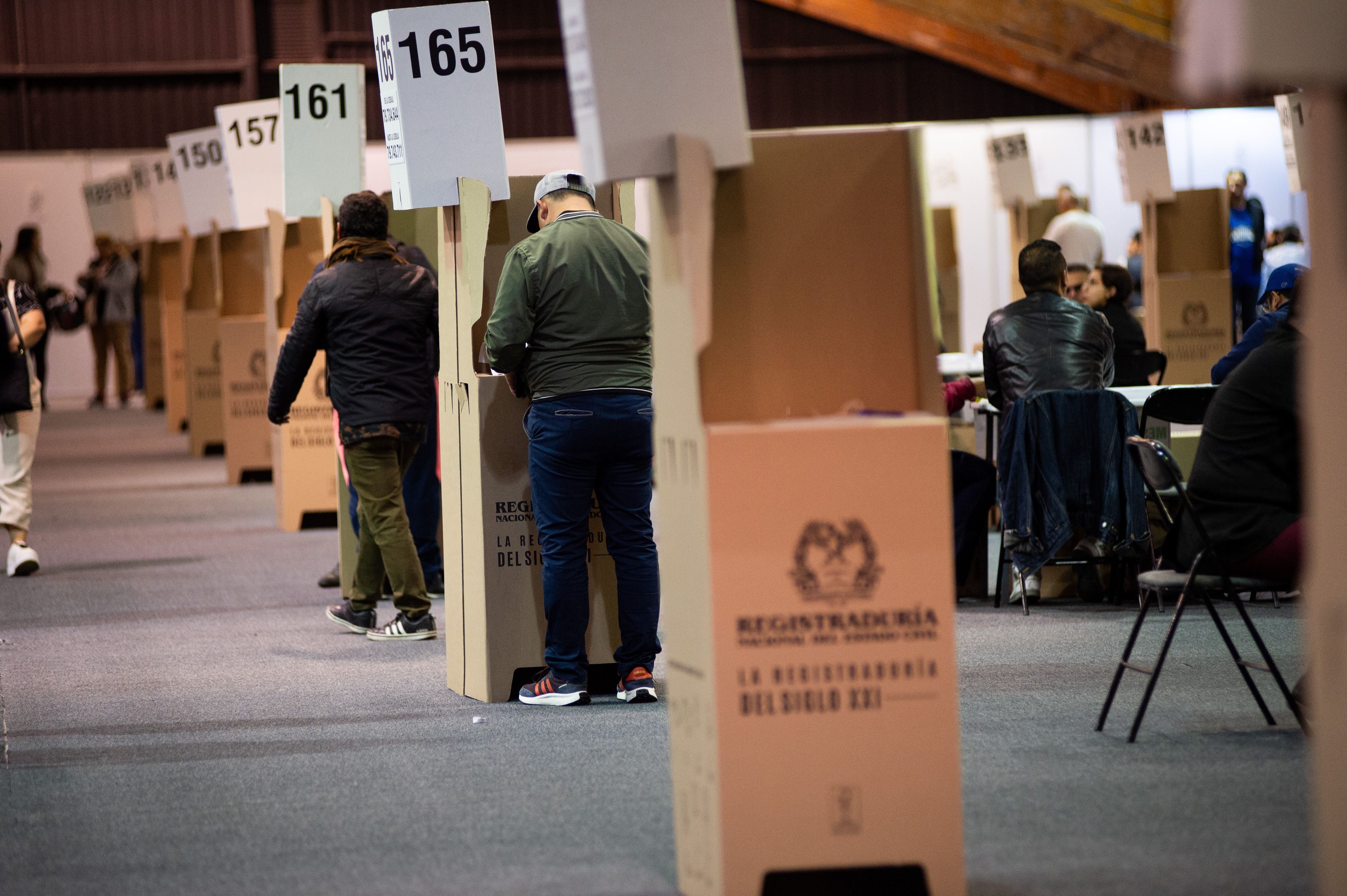 29/10/2023 Colombia Regional Elections.

El partido oficialista, Pacto Histórico, ha fracasado este domingo en las elecciones locales y regionales de Colombia, frente a una oposición dividida en unos comicios en los que ninguna formación puede considerarse la gran vencedora.

POLITICA 
Europa Press/Contacto/Chepa Beltran
