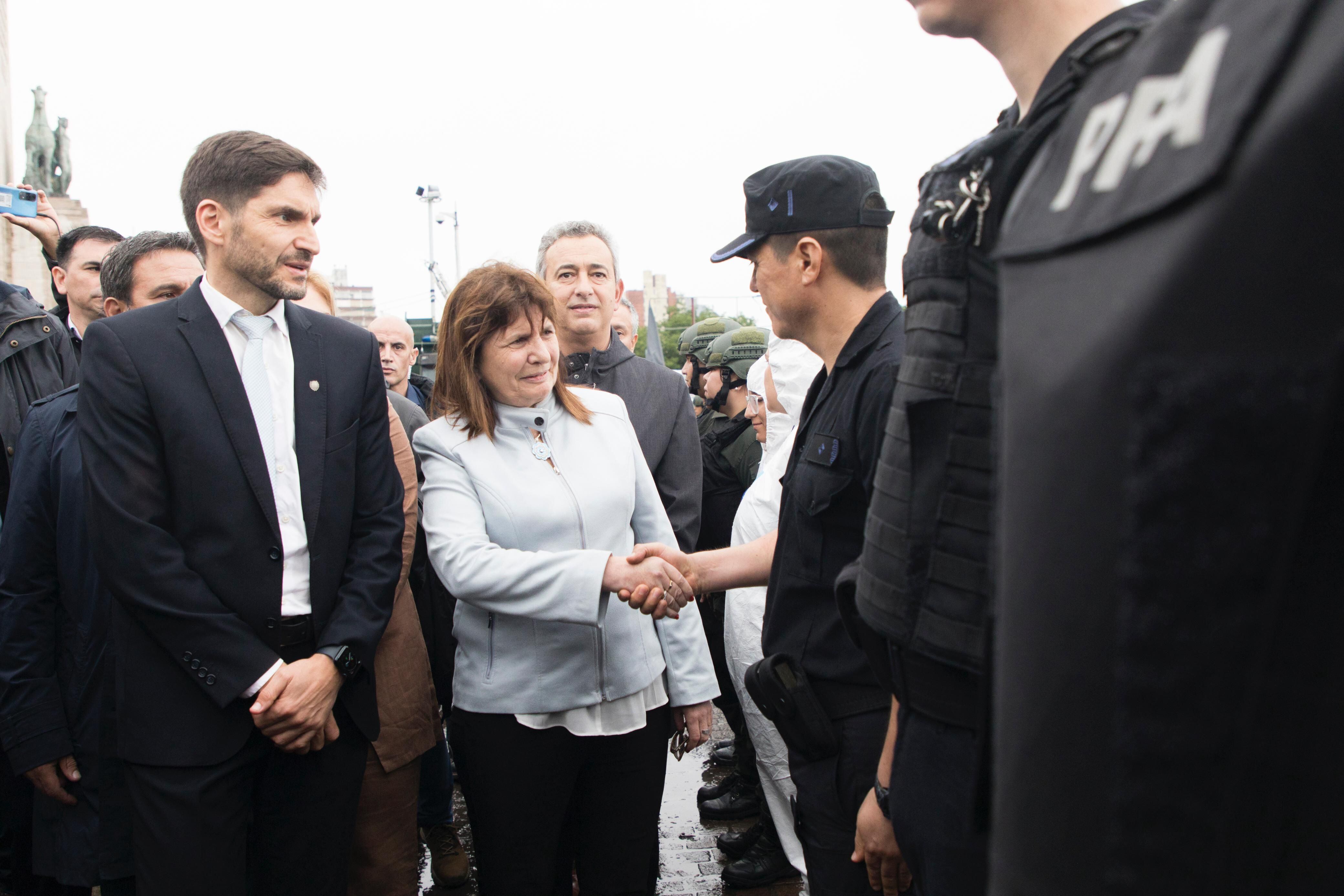 Junto a Pullaro y Javkin, Bullrich presentó el “Plan Bandera” para reforzar la seguridad en Rosario: “Toda la Nación contra la narcocriminalidad”