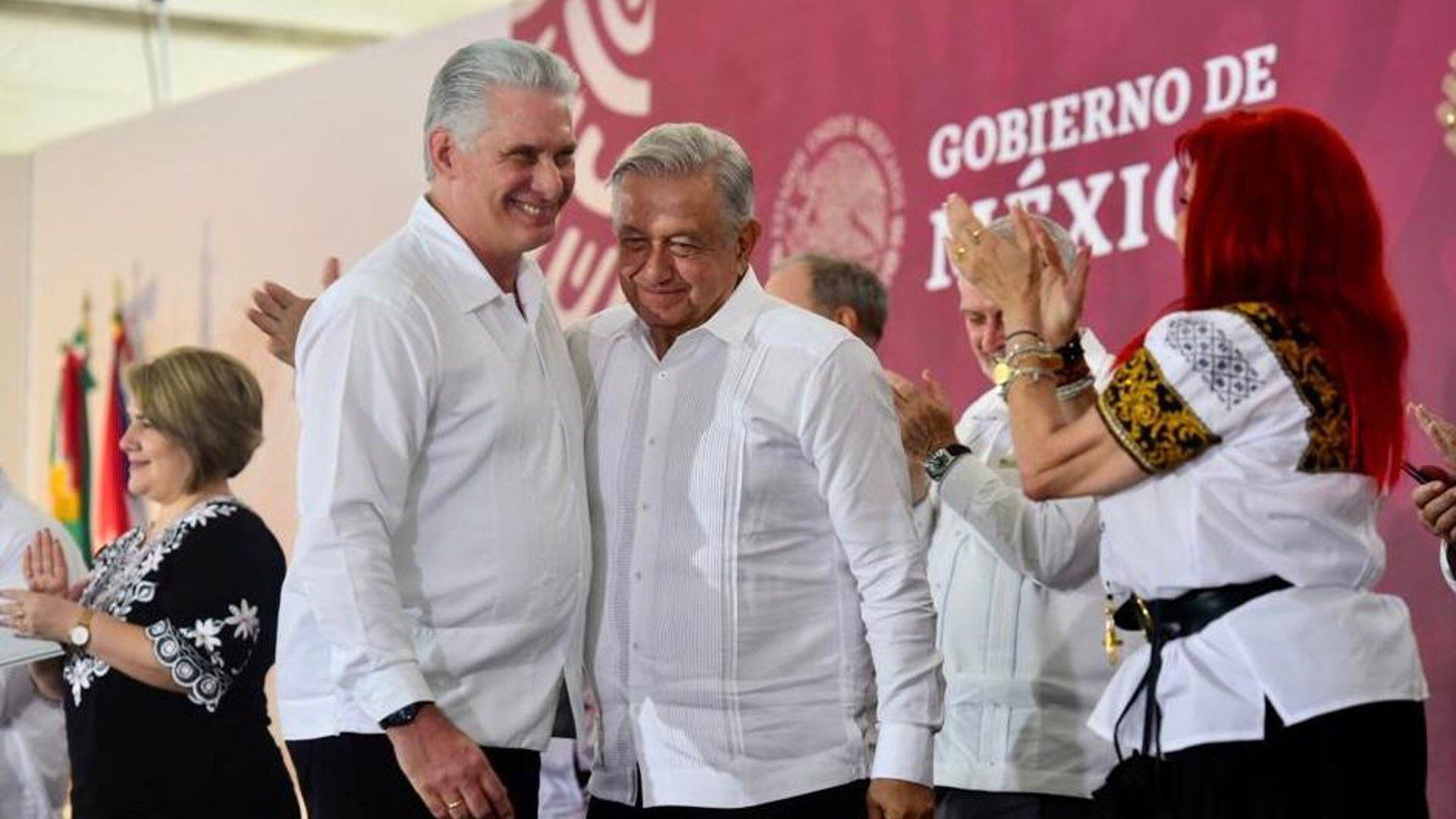 Miguel Díaz-Canel, líder del régimen cubano junto al presidente Andrés Manuel López Obrador (Foto: Twitter/DiazCanelB)