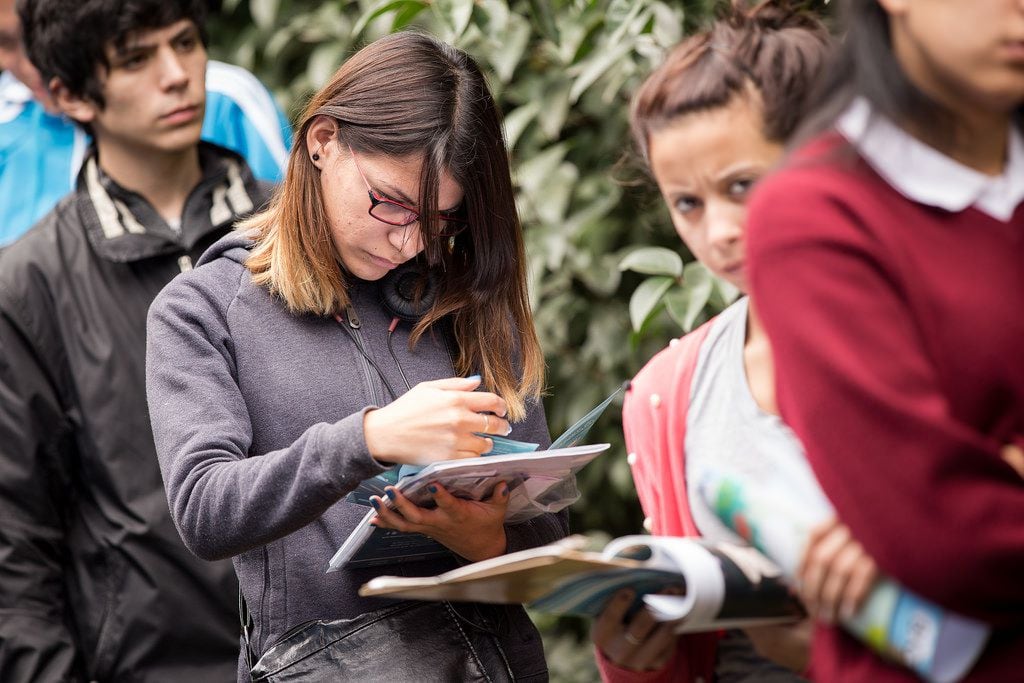 Los jóvenes son quienes enfrentan las mayores trabas para acceder al primer empleo Ministerio de Economía 162