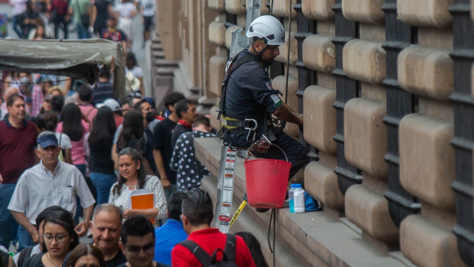 La pobreza laboral en el primer trimestre 2023 afectó a 48 millones de trabajadores en México. (Mario Jasso @Cuartoscuro).