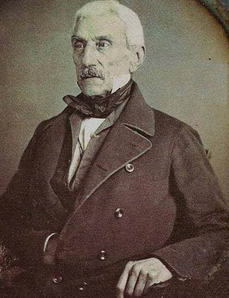 Este es el único retrato al daguerrotipo que se conserva del General José de San Martín. Fue realizado en París en 1848, dos años antes de su muerte.