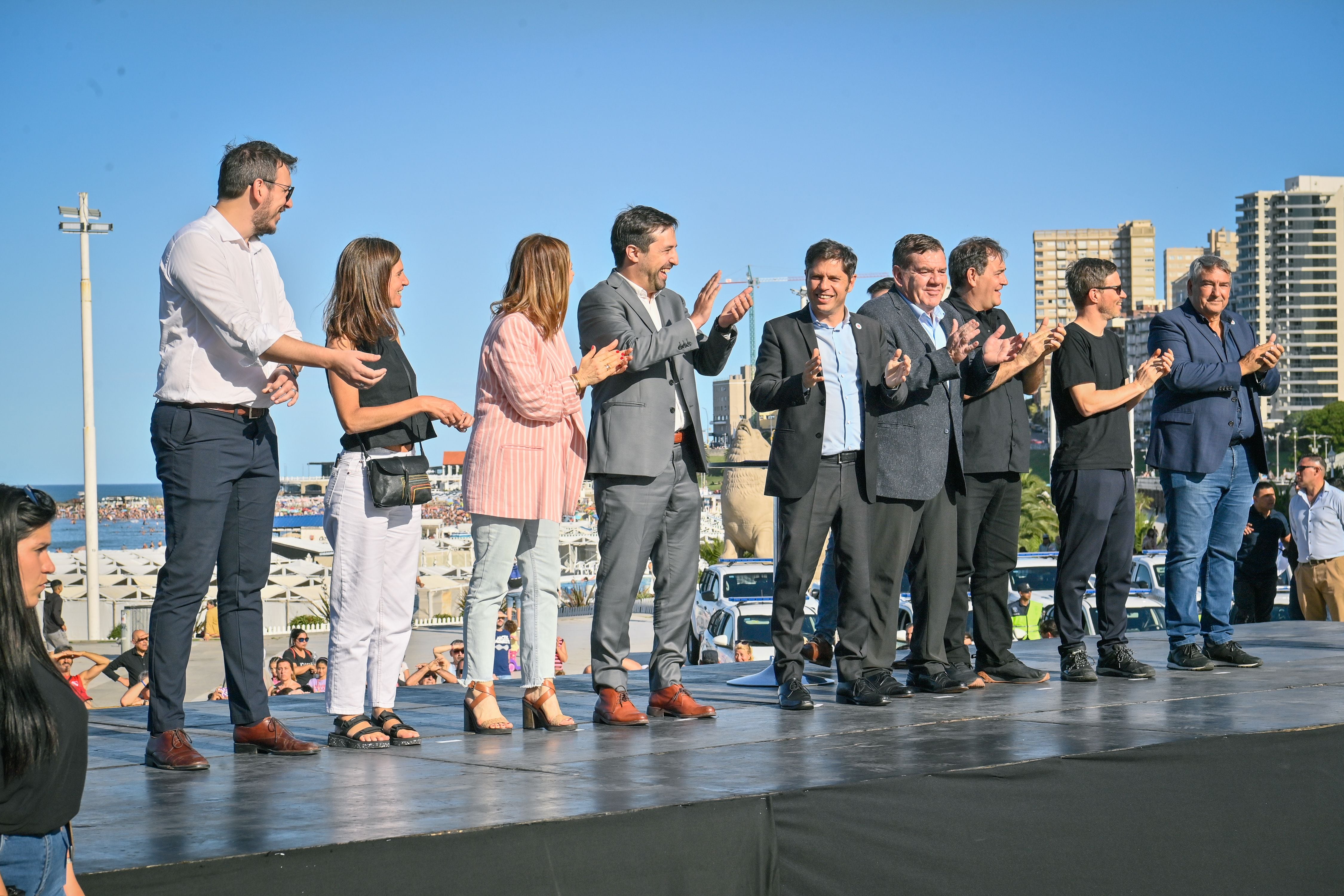 Axel Kicillof en el lanzamiento del operativo de Sol a Sol