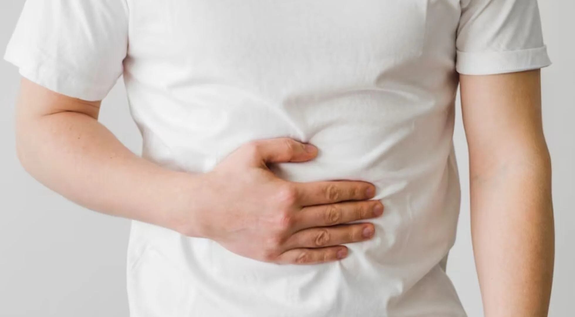 Los malestares digestivos diversos son algunos de los efectos secundarios de la medicación (Freepik)